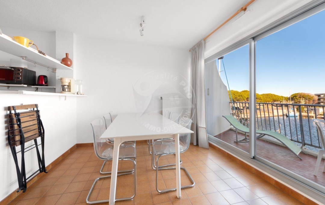 API AGENCE : Appartement | LE GRAU-DU-ROI (30240) | 45 m2 | 374 € 