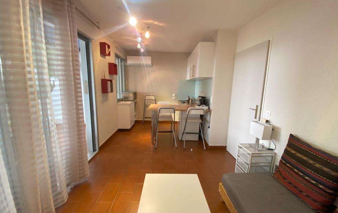 API AGENCE : Apartment | LE GRAU-DU-ROI (30240) | 24 m2 | 270 € 