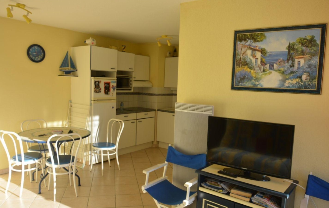 API AGENCE : Apartment | LE GRAU-DU-ROI (30240) | 42 m2 | 550 € 