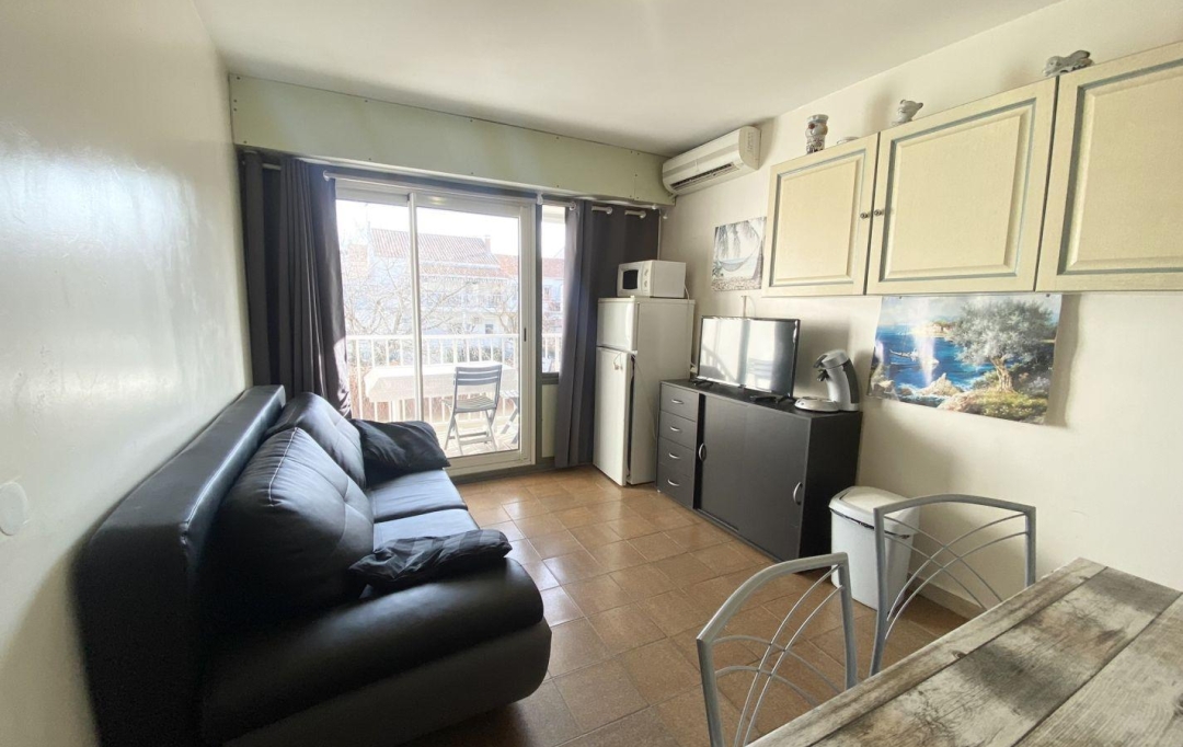 API AGENCE : Apartment | LE GRAU-DU-ROI (30240) | 30 m2 | 280 € 