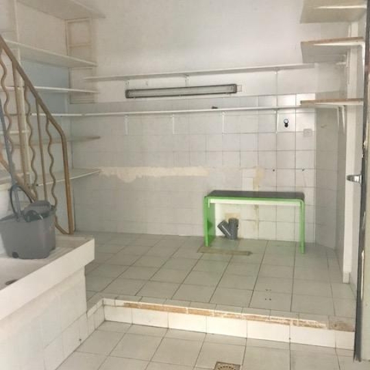  API AGENCE : Commercial | LE GRAU-DU-ROI (30240) | 35 m2 | 900 € 