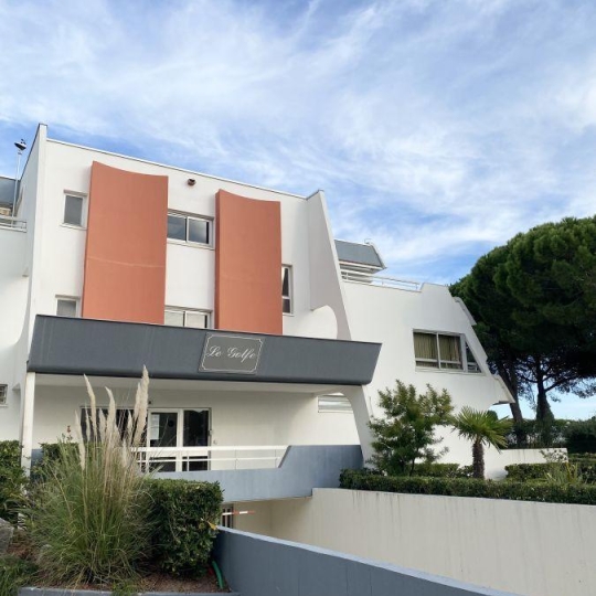  API AGENCE : Appartement | LE GRAU-DU-ROI (30240) | 60 m2 | 850 € 