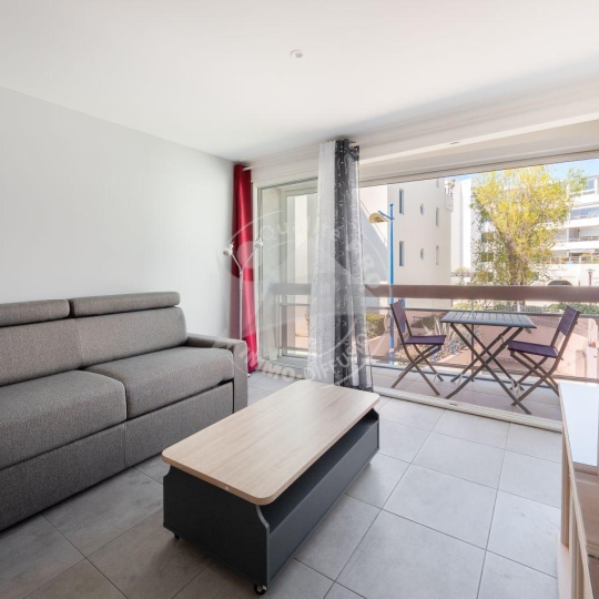  API AGENCE : Apartment | LE GRAU-DU-ROI (30240) | 29 m2 | 300 € 