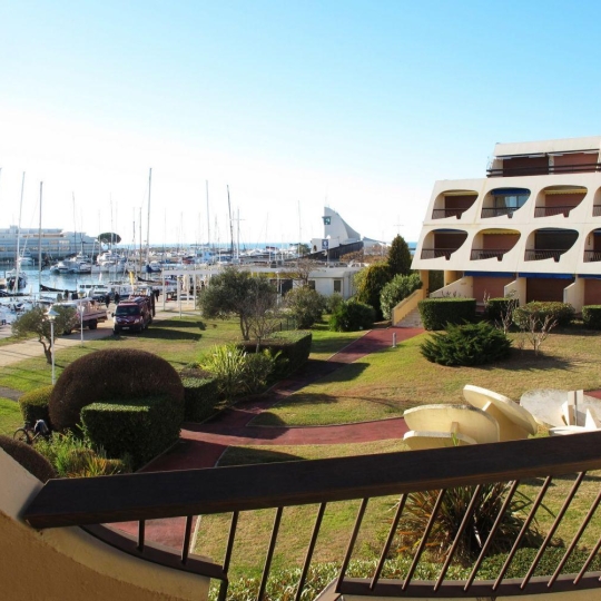  API AGENCE : Apartment | LE GRAU-DU-ROI (30240) | 25 m2 | 340 € 