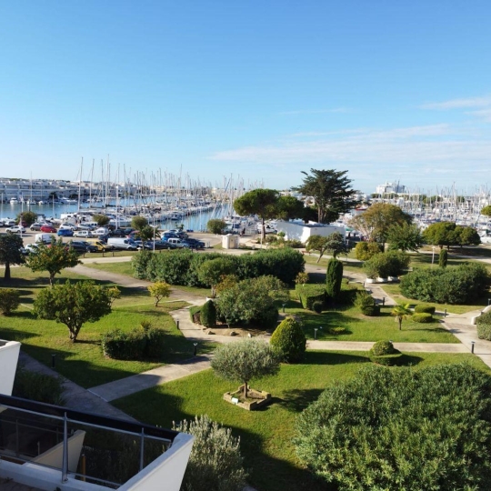  API AGENCE : Apartment | LE GRAU-DU-ROI (30240) | 37 m2 | 830 € 