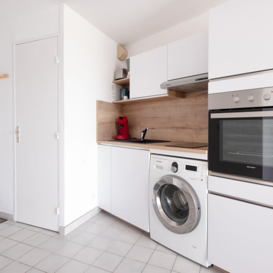  API AGENCE : Apartment | LE GRAU-DU-ROI (30240) | 30 m2 | 350 € 