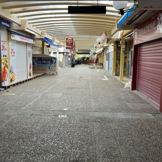  API AGENCE : Local / Bureau | LE GRAU-DU-ROI (30240) | 25 m2 | 720 € 