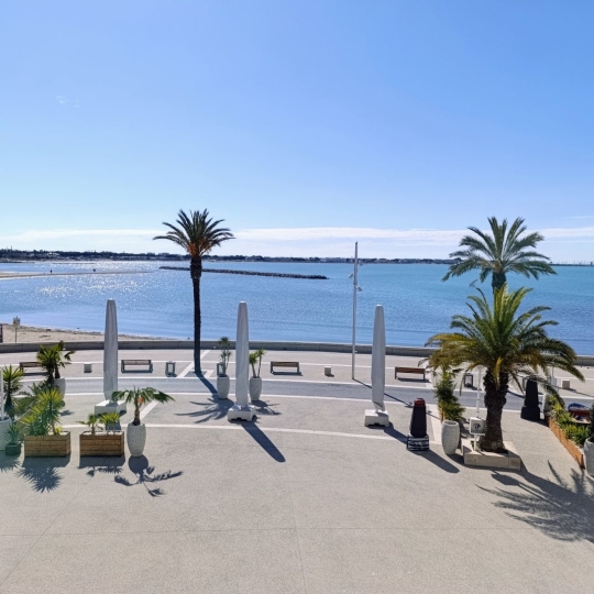  API AGENCE : Apartment | LE GRAU-DU-ROI (30240) | 30 m2 | 450 € 