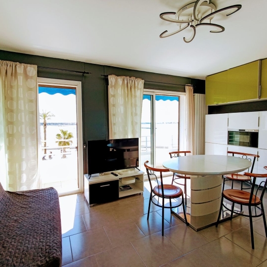  API AGENCE : Apartment | LE GRAU-DU-ROI (30240) | 30 m2 | 450 € 