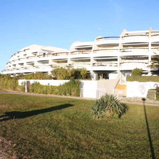  API AGENCE : Apartment | LE GRAU-DU-ROI (30240) | 33 m2 | 580 € 