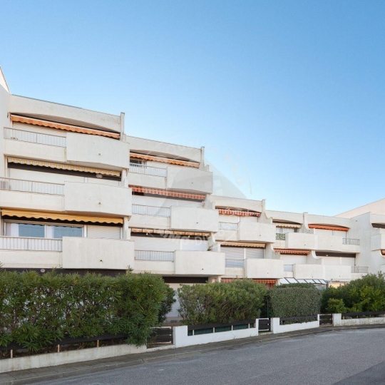  API AGENCE : Apartment | LE GRAU-DU-ROI (30240) | 25 m2 | 267 € 