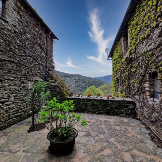  API AGENCE : Domain / Estate | SAINT-GERMAIN-DE-CALBERTE (48370) | 160 m2 | 540 800 € 