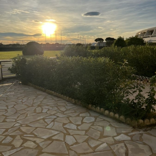  API AGENCE : Appartement | LE GRAU-DU-ROI (30240) | 37 m2 | 293 440 € 