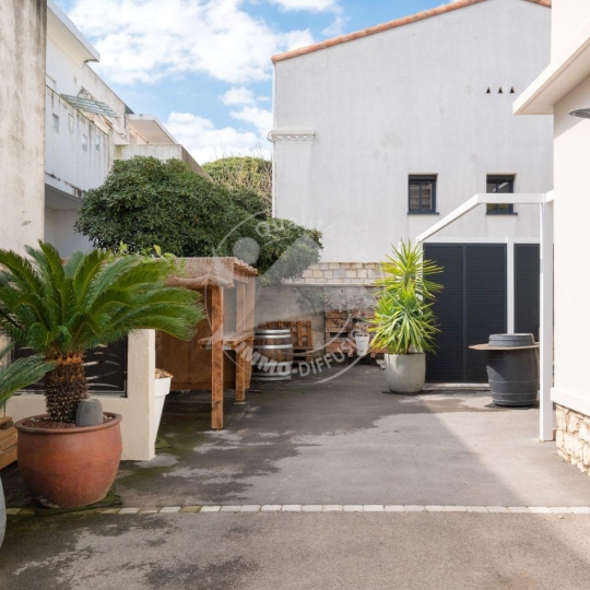  API AGENCE : House | LE GRAU-DU-ROI (30240) | 113 m2 | 735 000 € 