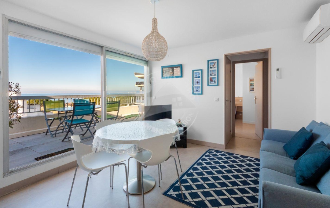 API AGENCE : Apartment | LE GRAU-DU-ROI (30240) | 33 m2 | 374 € 