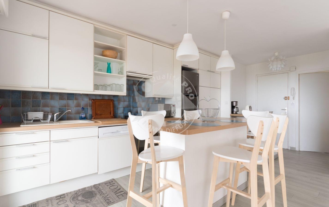 API AGENCE : Apartment | LE GRAU-DU-ROI (30240) | 70 m2 | 613 € 