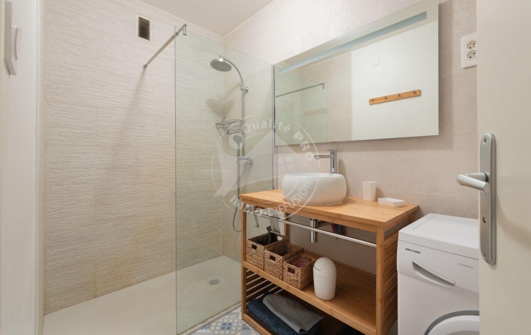 API AGENCE : Apartment | LE GRAU-DU-ROI (30240) | 70 m2 | 613 € 