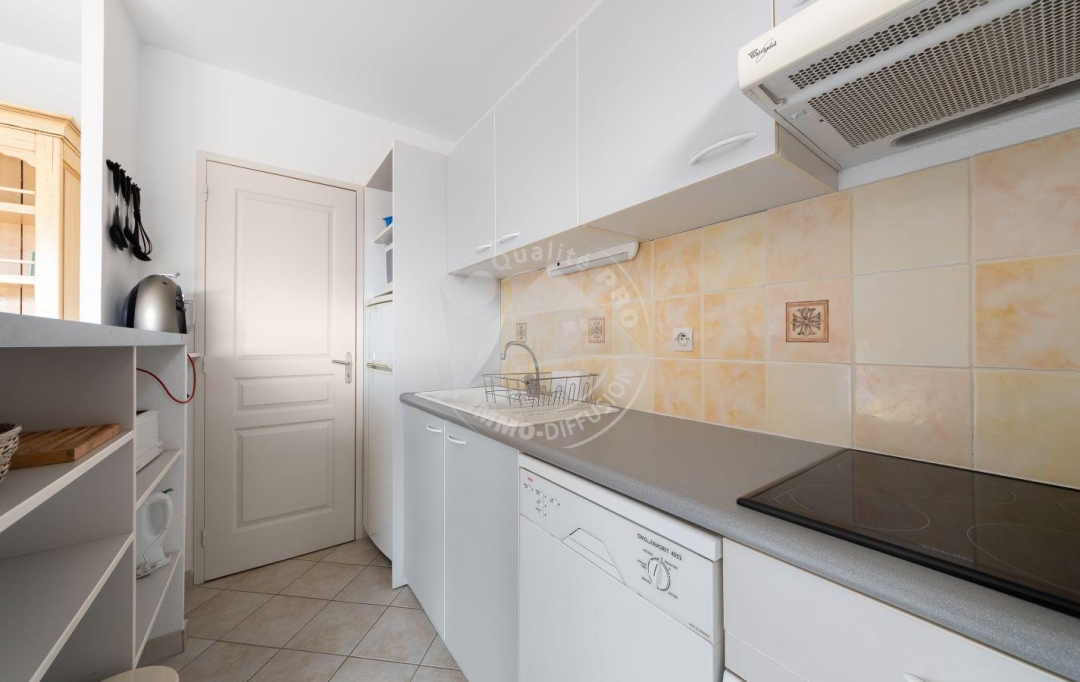 API AGENCE : Apartment | LE GRAU-DU-ROI (30240) | 59 m2 | 380 € 