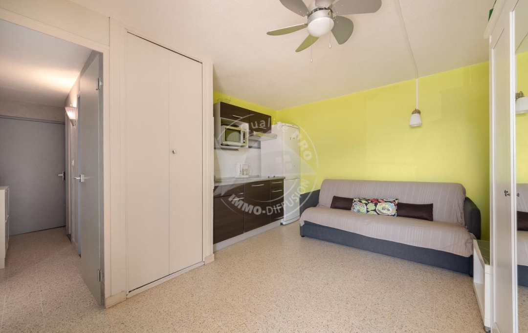 API AGENCE : Apartment | LE GRAU-DU-ROI (30240) | 31 m2 | 310 € 