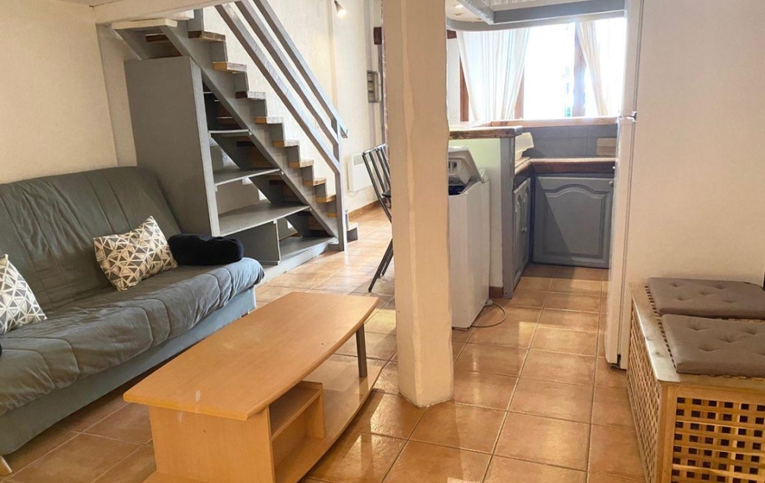 API AGENCE : Appartement | LE GRAU-DU-ROI (30240) | 42 m2 | 648 € 