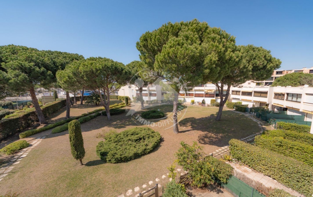 API AGENCE : Apartment | LE GRAU-DU-ROI (30240) | 29 m2 | 540 € 