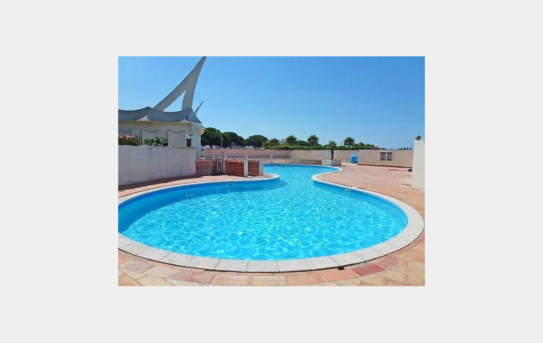 API AGENCE : Appartement | LE GRAU-DU-ROI (30240) | 30 m2 | 360 € 