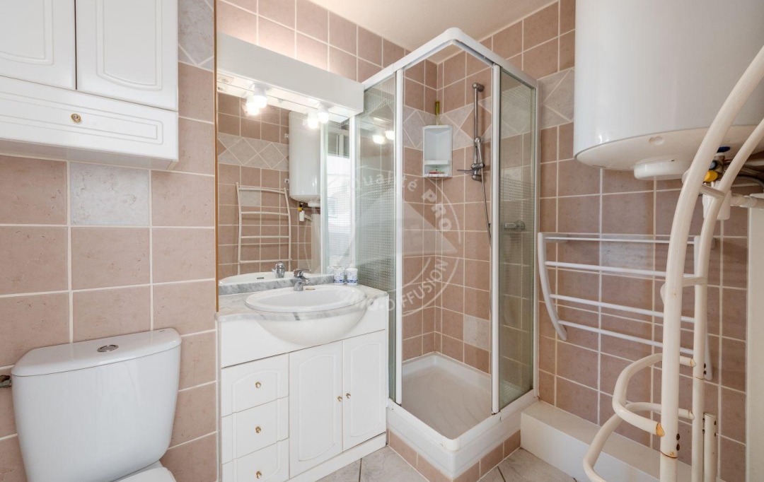 API AGENCE : Appartement | LE GRAU-DU-ROI (30240) | 30 m2 | 360 € 