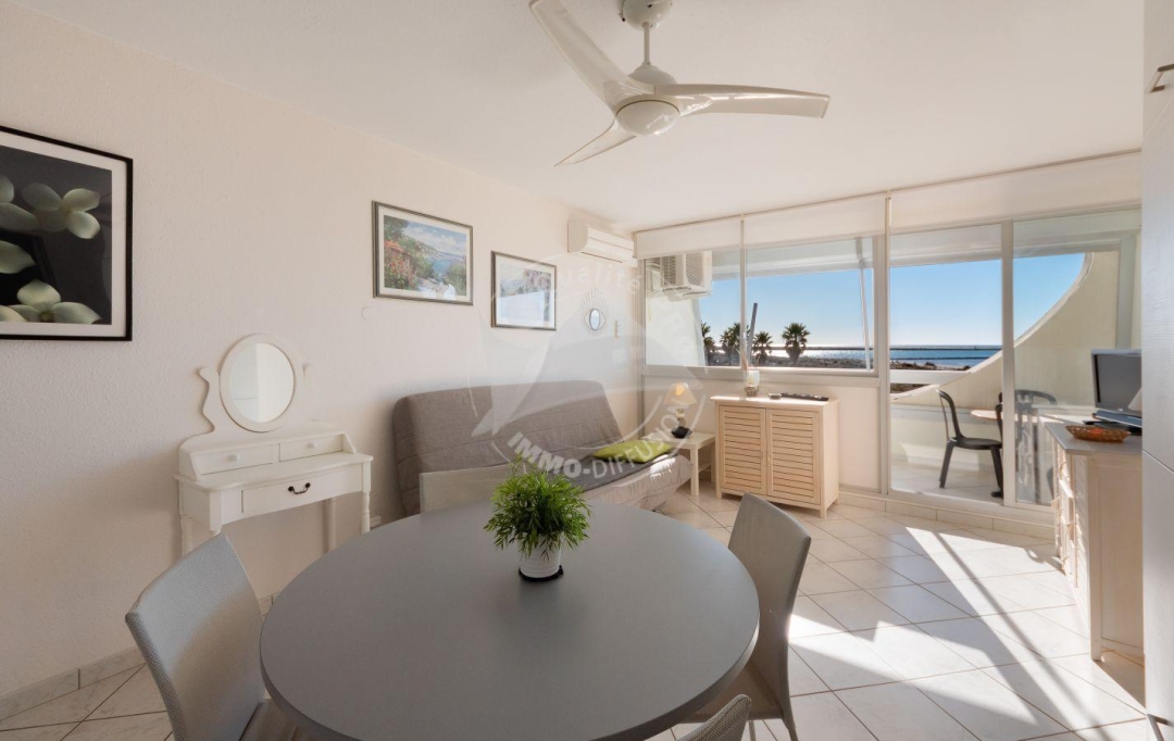 API AGENCE : Appartement | LE GRAU-DU-ROI (30240) | 30 m2 | 360 € 