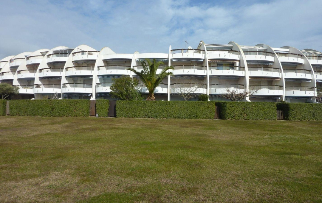 API AGENCE : Apartment | LE GRAU-DU-ROI (30240) | 24 m2 | 550 € 