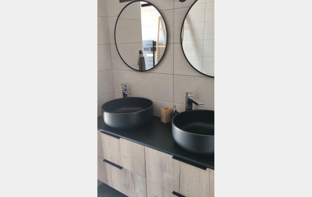 API AGENCE : Apartment | LE GRAU-DU-ROI (30240) | 72 m2 | 570 € 