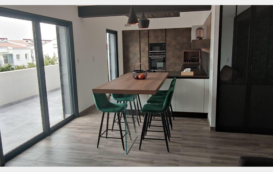 API AGENCE : Apartment | LE GRAU-DU-ROI (30240) | 72 m2 | 570 € 