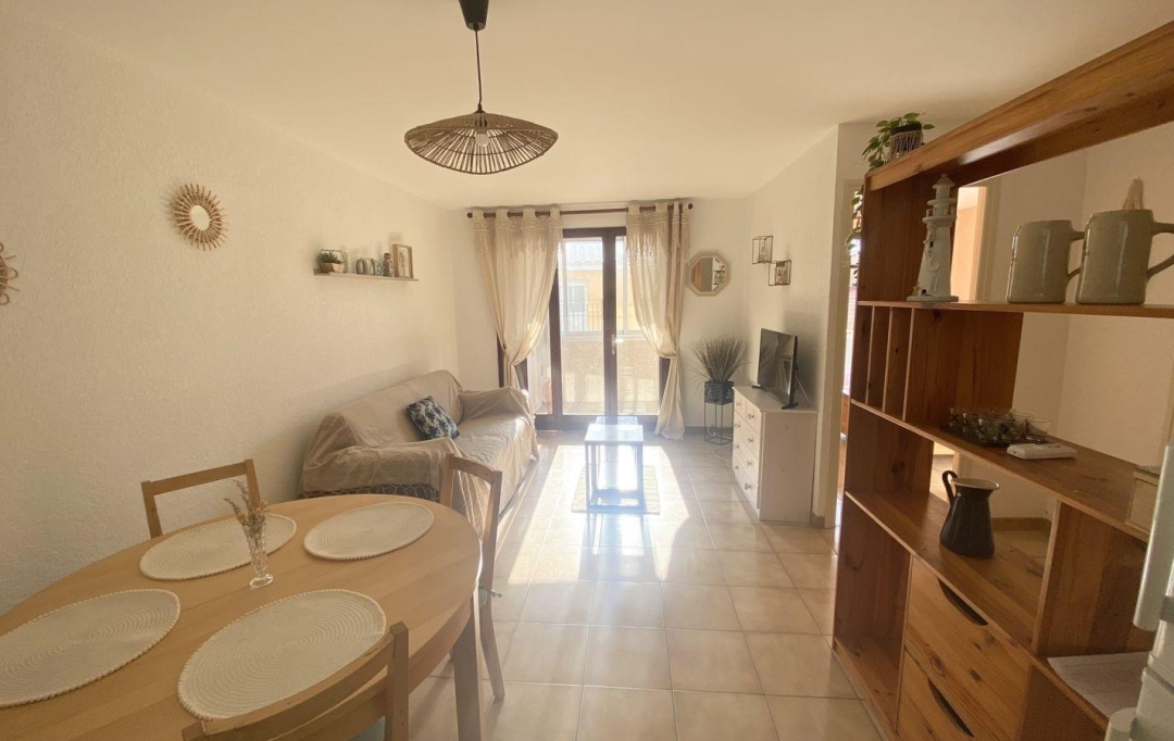 API AGENCE : Apartment | LE GRAU-DU-ROI (30240) | 36 m2 | 320 € 