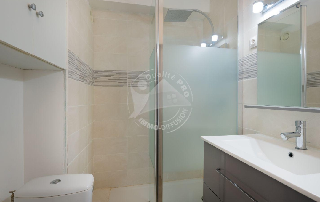 API AGENCE : Apartment | LE GRAU-DU-ROI (30240) | 35 m2 | 300 € 