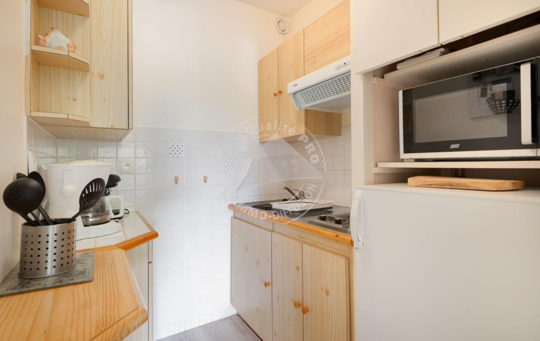 API AGENCE : Apartment | LE GRAU-DU-ROI (30240) | 35 m2 | 300 € 