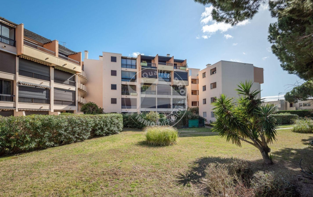 API AGENCE : Apartment | LE GRAU-DU-ROI (30240) | 35 m2 | 300 € 
