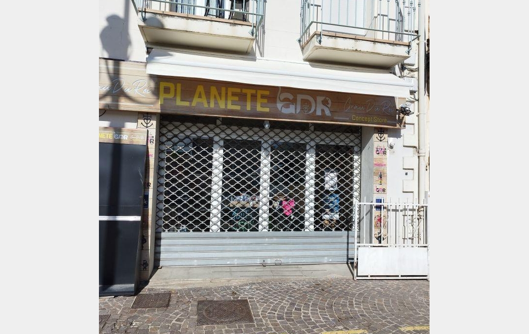 API AGENCE : Office | LE GRAU-DU-ROI (30240) | 37 m2 | 1 050 € 