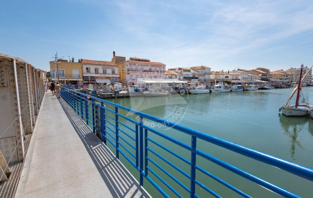 API AGENCE : Local / Bureau | LE GRAU-DU-ROI (30240) | 37 m2 | 1 050 € 