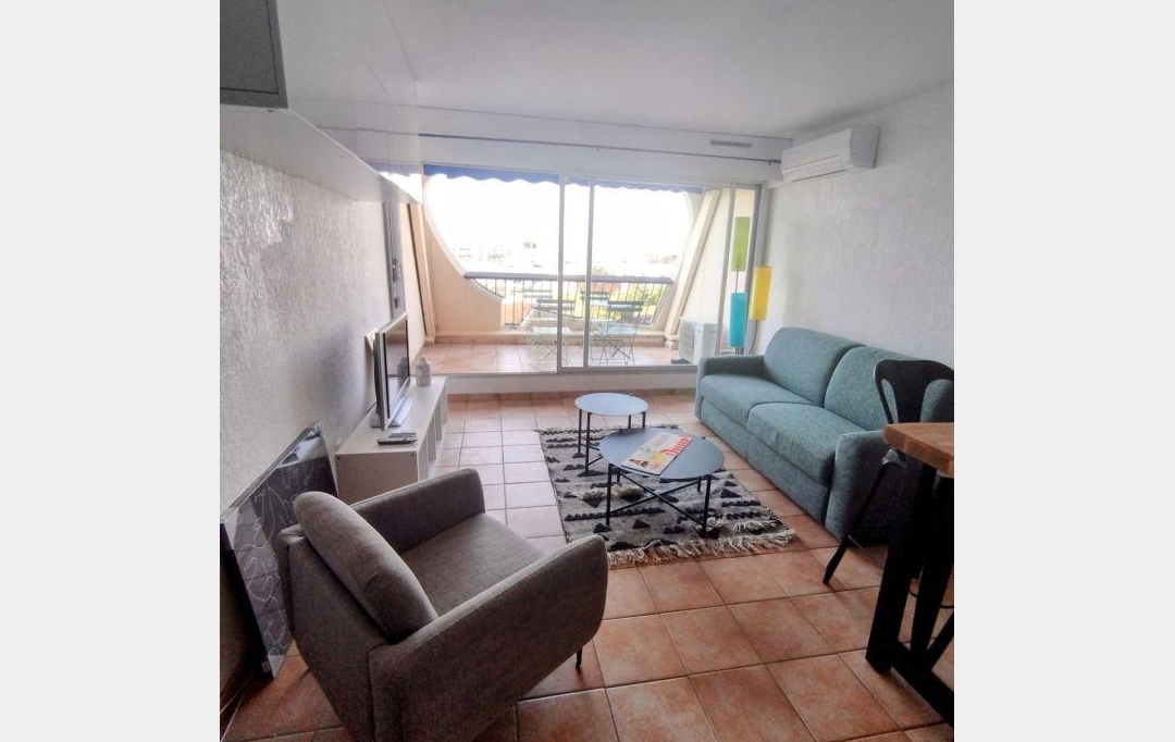 API AGENCE : Apartment | LE GRAU-DU-ROI (30240) | 25 m2 | 340 € 