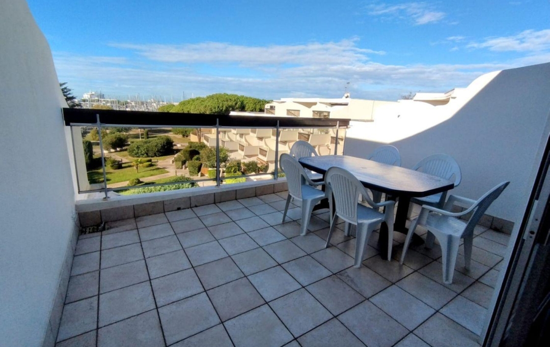 API AGENCE : Apartment | LE GRAU-DU-ROI (30240) | 37 m2 | 830 € 