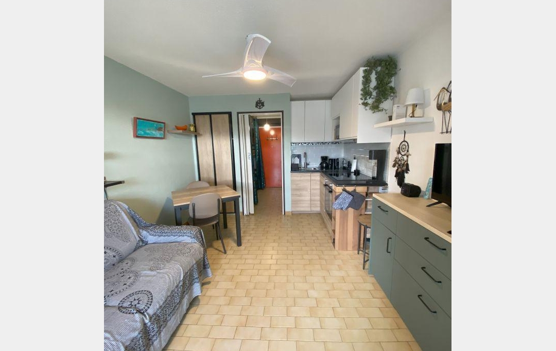 API AGENCE : Apartment | LE GRAU-DU-ROI (30240) | 22 m2 | 260 € 