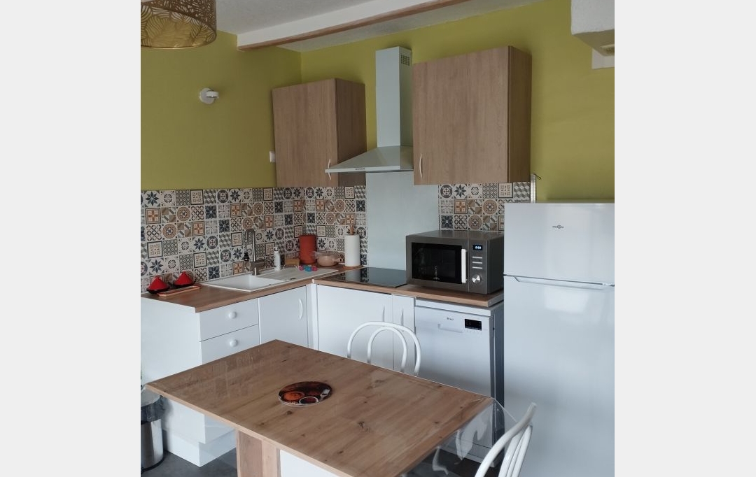 API AGENCE : Apartment | LE GRAU-DU-ROI (30240) | 38 m2 | 530 € 