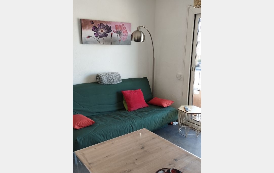 API AGENCE : Apartment | LE GRAU-DU-ROI (30240) | 38 m2 | 530 € 