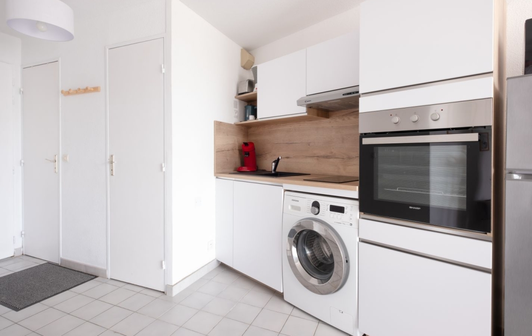 API AGENCE : Apartment | LE GRAU-DU-ROI (30240) | 30 m2 | 350 € 