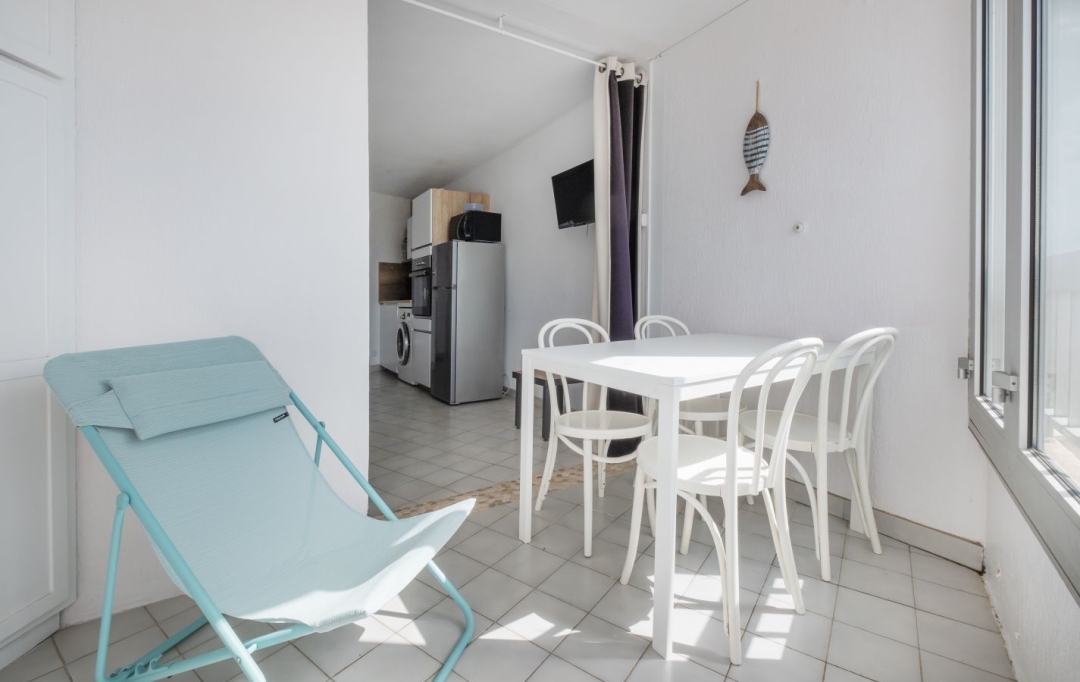 API AGENCE : Apartment | LE GRAU-DU-ROI (30240) | 30 m2 | 350 € 