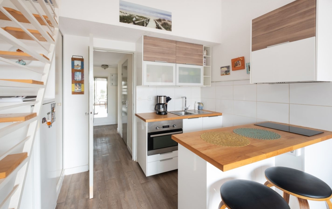 API AGENCE : Apartment | LE GRAU-DU-ROI (30240) | 39 m2 | 330 € 