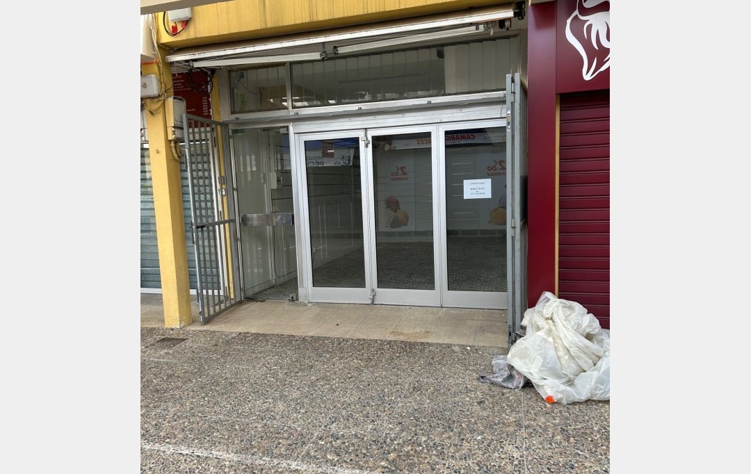 API AGENCE : Local / Bureau | LE GRAU-DU-ROI (30240) | 25 m2 | 720 € 