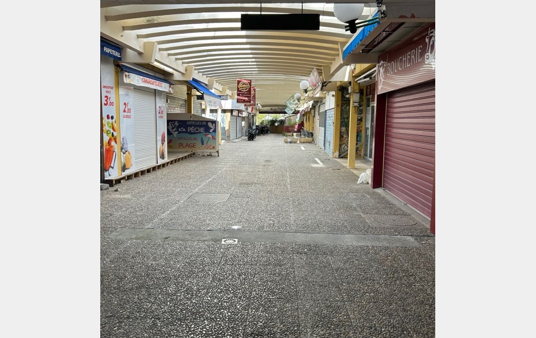 API AGENCE : Local / Bureau | LE GRAU-DU-ROI (30240) | 25 m2 | 720 € 