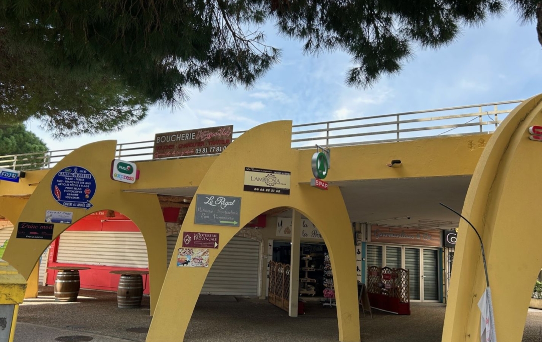 API AGENCE : Local / Bureau | LE GRAU-DU-ROI (30240) | 25 m2 | 720 € 