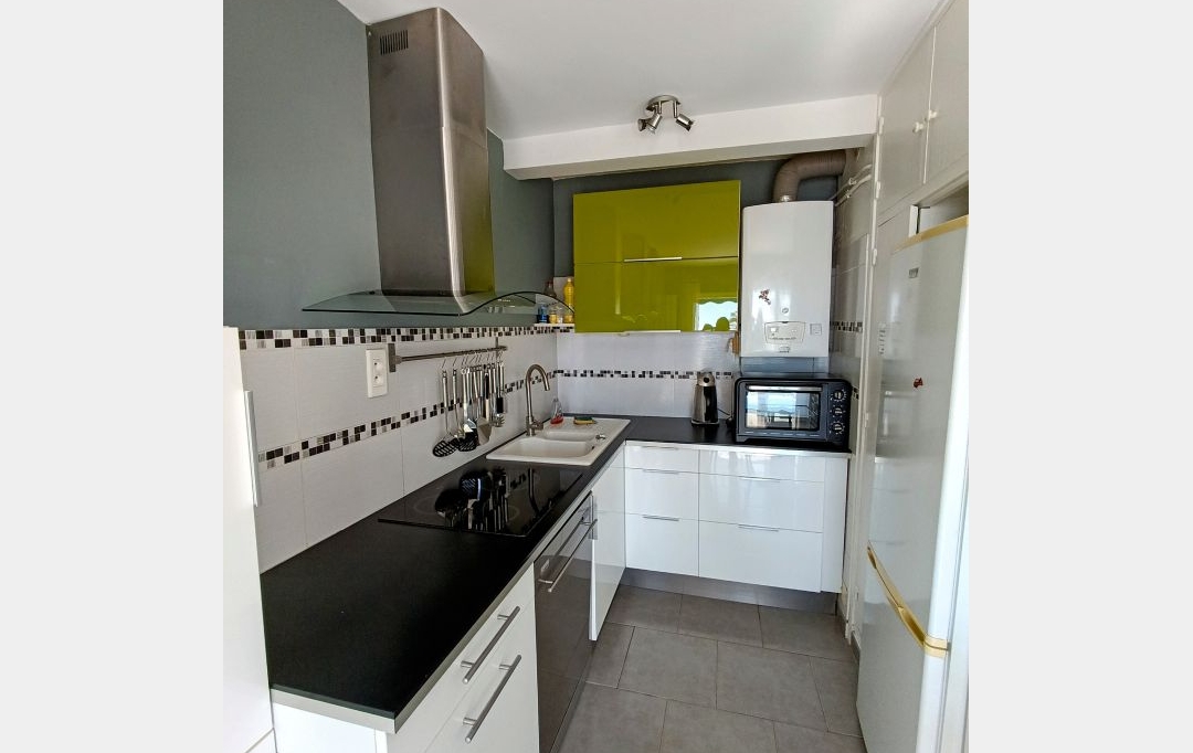 API AGENCE : Apartment | LE GRAU-DU-ROI (30240) | 30 m2 | 450 € 