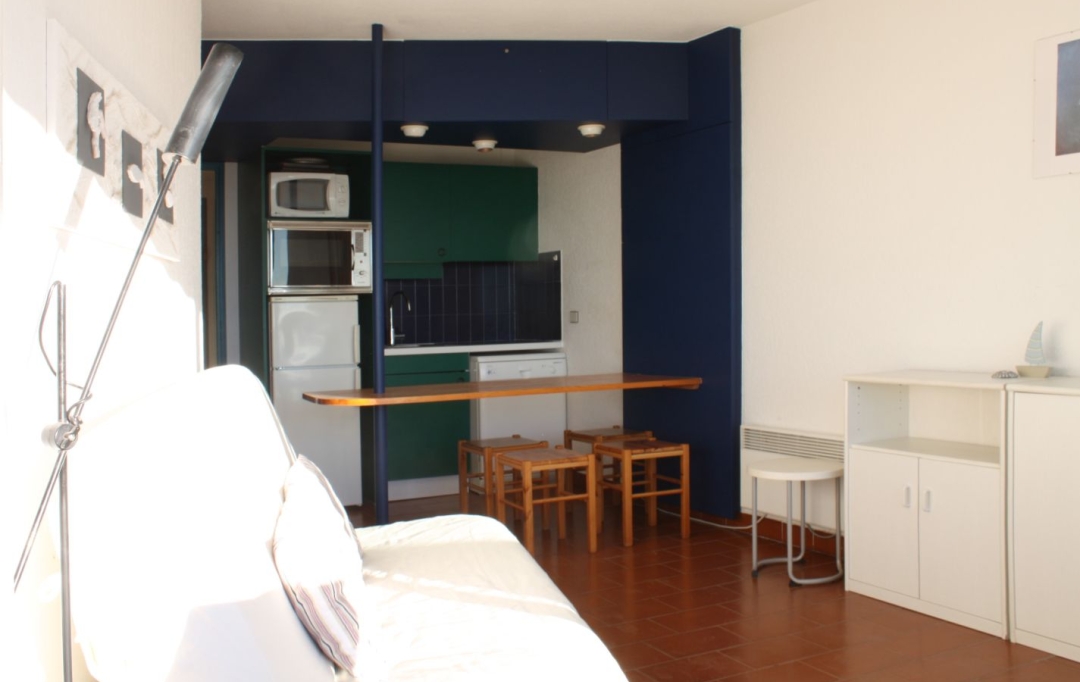 API AGENCE : Apartment | LE GRAU-DU-ROI (30240) | 33 m2 | 580 € 